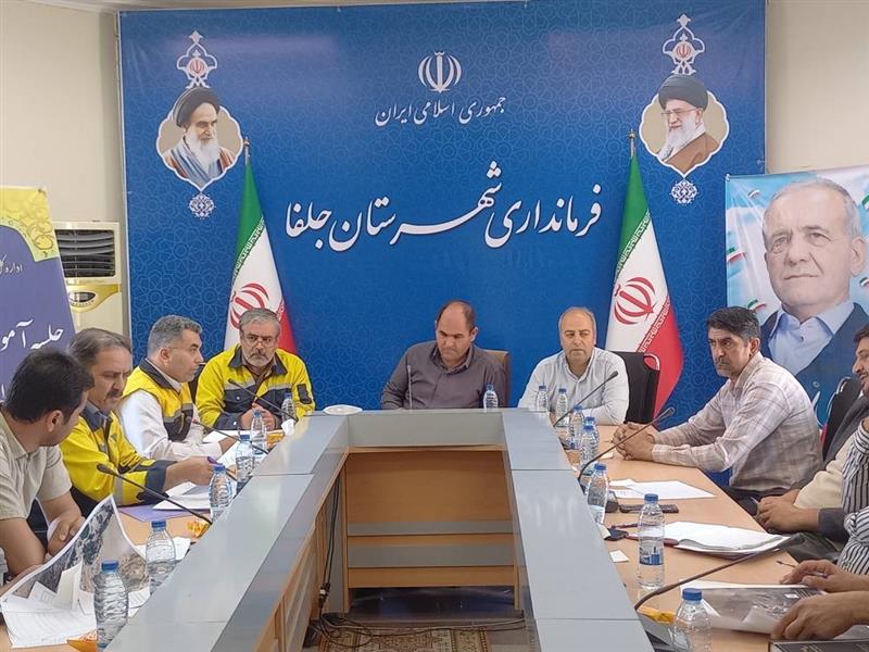 آموزش دهیاران در خصوص اجرای پروژه جی نف در شهرستان جلفا