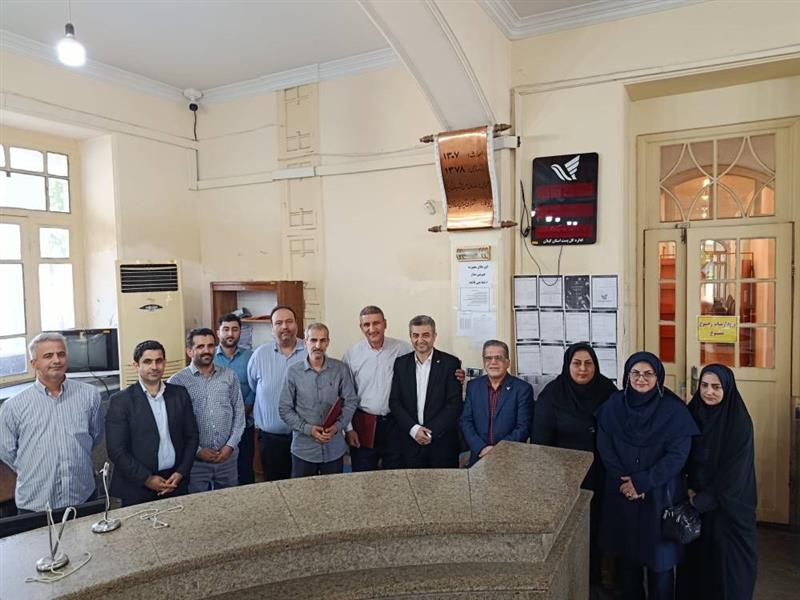 تجلیل از همكاران دفتر پست شهرداری رشت